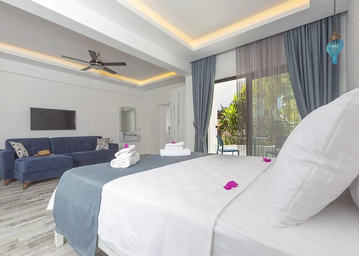 Payam Hotel 3*