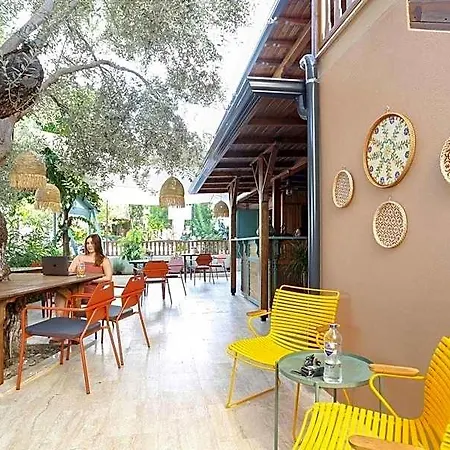 Payam Hotel 3*